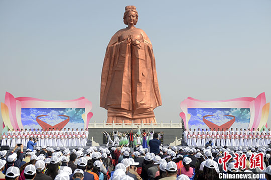 图为5月8日夏历四月初二,第五届太谷孟母文明节暨中华母亲节推进大会在孟母故乡山西省晋中市太谷县举办。
