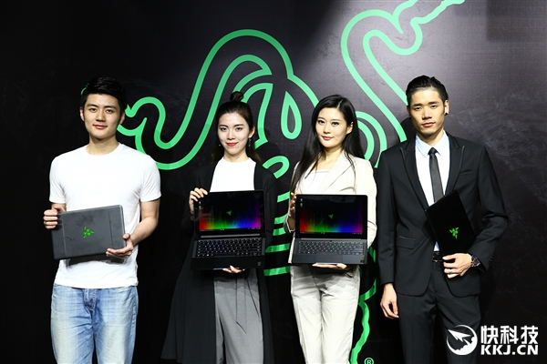 Razer Blade Stealth灵刃潜行版的整机厚度只有1.31厘米，重量仅为1.25公斤，采用CNC数控加工航空级铝材质机身。