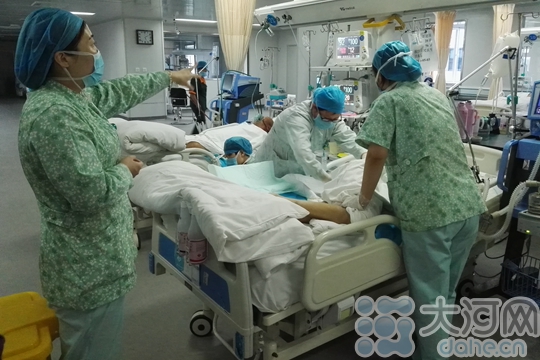 致敬国际护士节 义工体验ICU病房护理服务收获