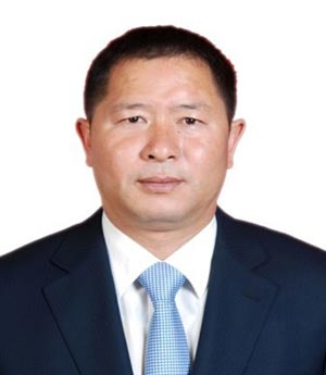 尹瑞何,男,白族,1969年10月生,中央党校大学学历,1992年7月参加工作.