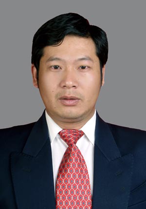 袁国良,男,汉族,1977年5月生,省委党校研究生学历,2003年8月参加工作.