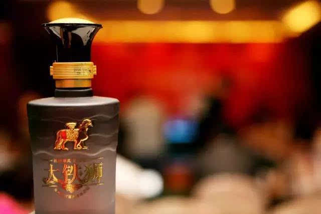 【组图】中国著名白酒专家"大铁狮酒"鉴评会在沧隆重举行!