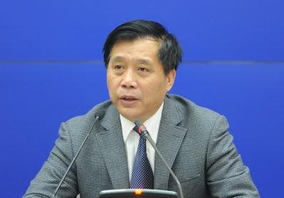 时年58岁的田庄（1957.3）由济南市城乡建设委员会主任一职调任济南市政协副秘书长，至今未满一年。