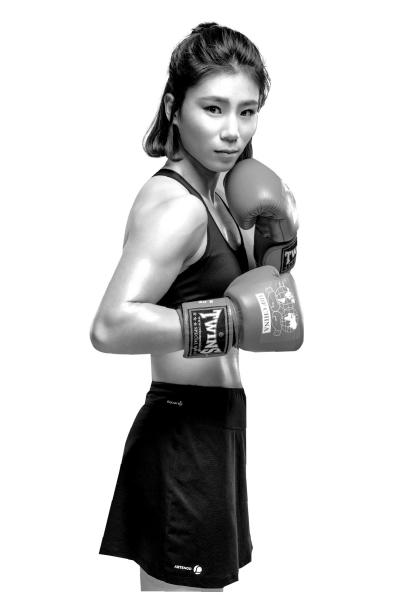 中国女拳王实力星级超邹市明 有肌肉也是一种美(图)