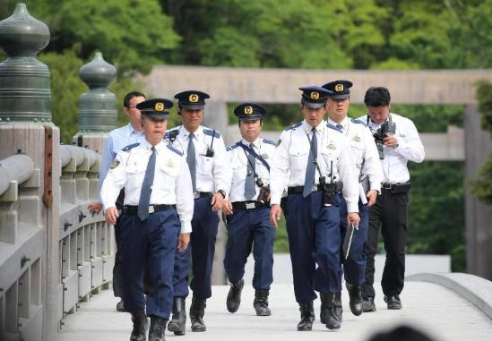 日本中部国际机场部署大量警察做安保工作(网页截图) 日本警视厅警察