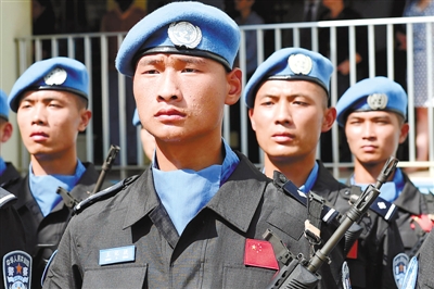 联合国驻利比里亚特派团纪念国际维和人员日(图)