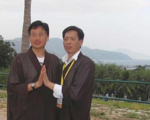 华东理工大学研二门生李鹏导师张建雨。