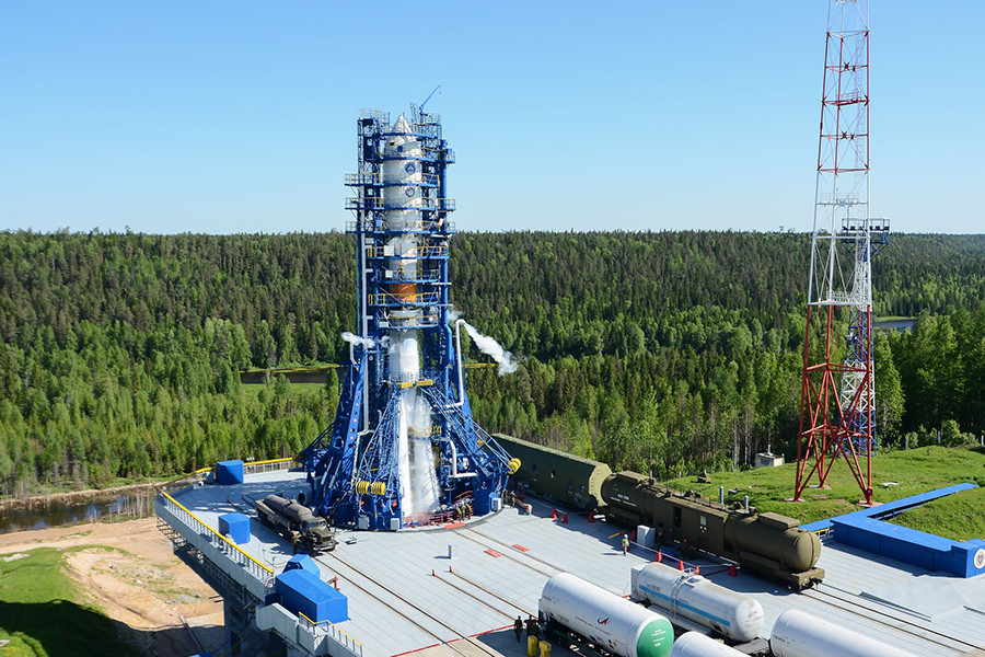 近日, 俄国空天部队从普列谢茨克基地成功发射"联盟-2"运载火箭.