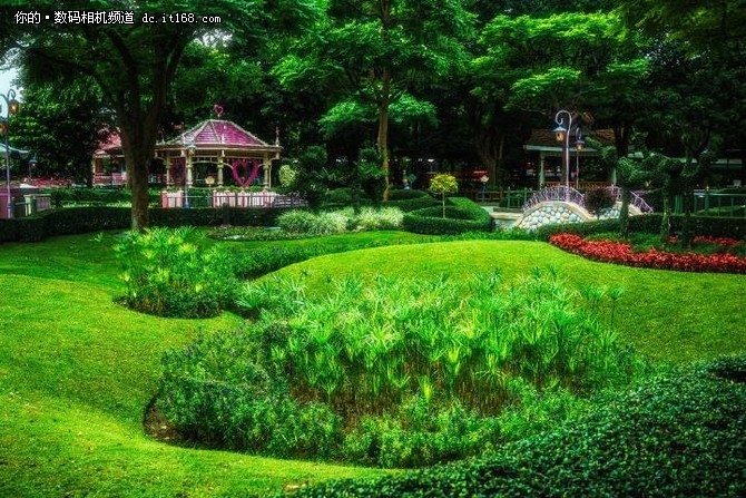 A7R2+FE351.4ZA 快门1/80S 光圈6.3 ISO100