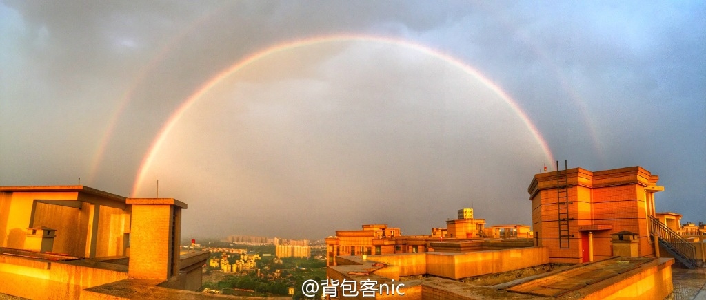 雨后成都现双彩虹 网友调侃:老天爷为考生送祝福(组图)