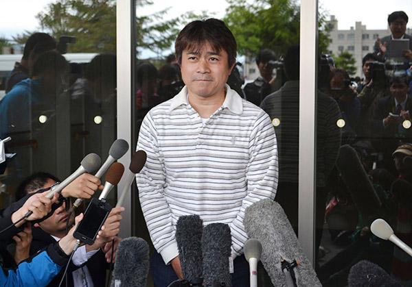 田野冈大和的父亲田野冈贵之。