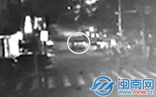 从斜坡开始倒滑