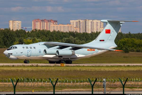 运-20服役在即 军用大飞机是不是越大越好 伊尔76运输机 中国空军伊尔