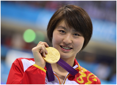 焦刘洋为人熟知的一面是90后蝶泳奥运冠军。她5岁时就被送到游泳班学习，13岁从东北南下广州进入广州军区游泳队。2006年，初次参加比赛年仅15岁的焦刘洋就获得不菲成绩。此后，每场大赛中，焦刘洋都不断超越自己，获得多枚金牌，刷新了各项世界纪录，更在2012年斩获奥运金牌。