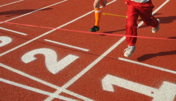 专家:毒跑道或用毒性大成本低TDI作原料