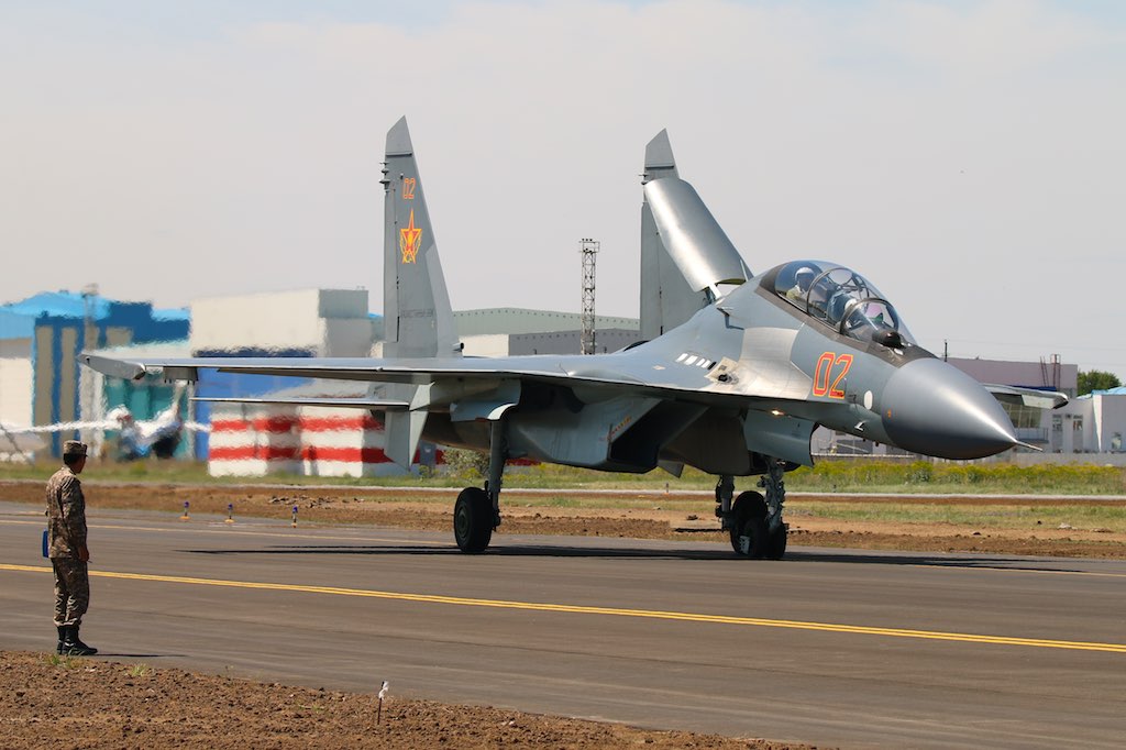 2015年4月,哈萨克斯坦订购的4架最新型苏-30sm多用途战机正式列装哈