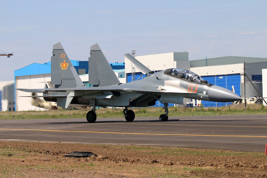 2015年4月,哈萨克斯坦订购的4架最新型苏-30sm多用途战机正式列装哈