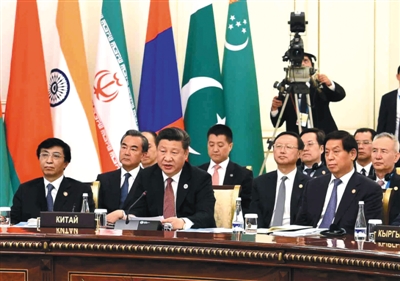 6月24日,国家主席习近平出席上海合作组织成员国元首理事会第十六次会议并发表重要讲话。新华社记者 饶爱民 摄