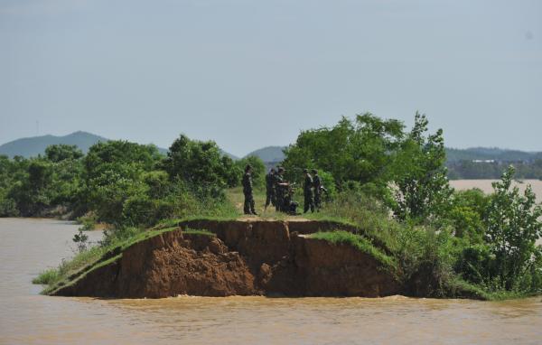 江西溃堤村民称20年被淹4次 呼吁提高圩堤标准