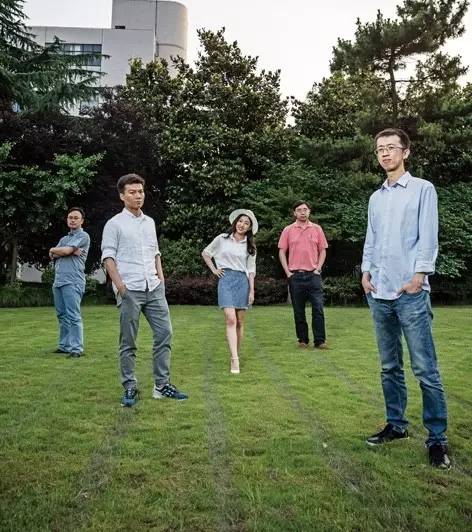 左起:江波 陈楸帆 夏笳 宝树 飞氘 图/沈煜