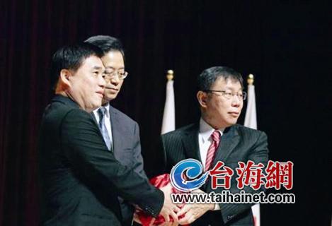 柯文哲获不起诉处分(图,柯文哲拍桌子表情包,朱立伦与柯文哲关系