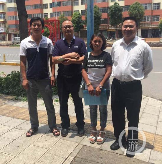 13日，钱仁凤与代理律师杨柱，杨名跨前往云南省高院国家赔偿办公室协调。