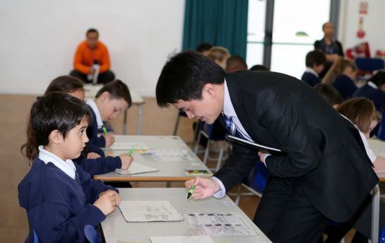外媒:英国小学将引进中国死记硬背法教数学