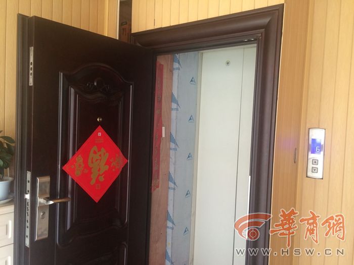 【组图】咸阳奥园业主困惑:入户花园门拆了 安