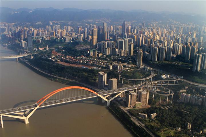 重庆上半年GDP增长10.6% 连续十个季度领跑