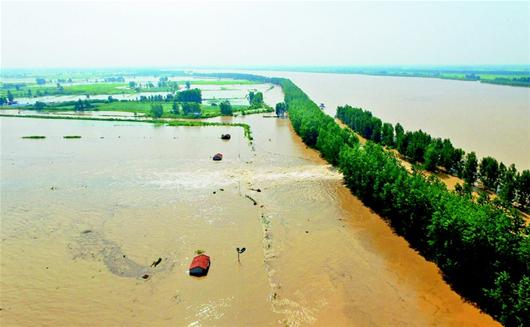 图文:湖北最长人工河汉北河分洪