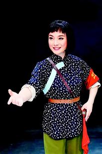 昨晚,青年演员张晓娇,袁筱璇又登台饰演"韩英".