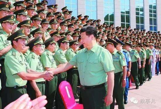 按惯例，在八一建军节前夕，解放军有晋升将官的传统，而其中的“重头戏”是晋升上将军衔仪式。近10年来，每年7月，中央军委都在北京八一大楼举行晋升上将军衔仪式。