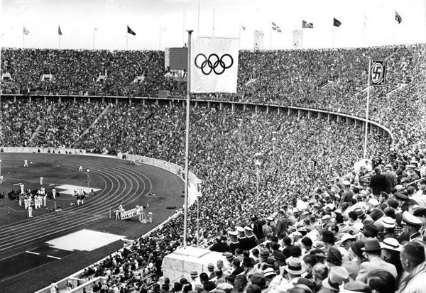 1936年柏林奥运会:欧文斯击碎了希特勒的神话