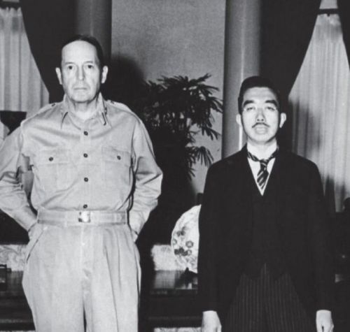 天皇制与现代日本社会