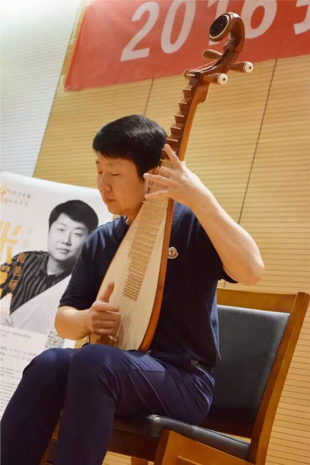8月10日,著名琵琶演奏家,中央音乐学院教授张强主授的全国琵琶研修