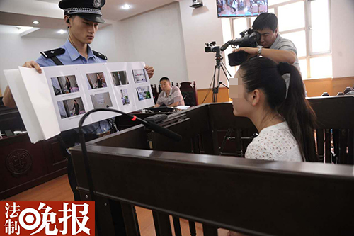 昌平检察院指控称,吴某在不具备麻醉师资格的情况下,为他人注射成分不明的麻醉剂用于文唇,导致被害人因过敏性休克死亡,应以过失致人死亡罪追究其刑事责任。