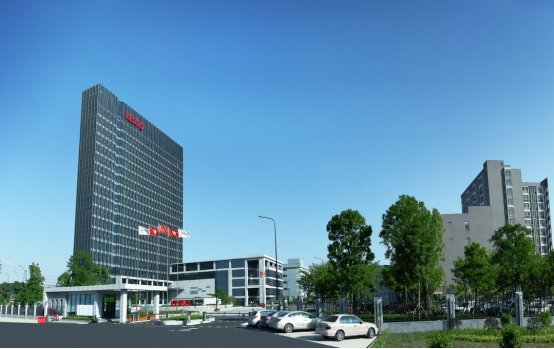 【组图】联塑新总部大楼落成庆典 左满伦亲述辉煌成就(组图)