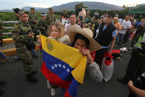 关系缓和 委内瑞拉和哥伦比亚初步开放边境(图