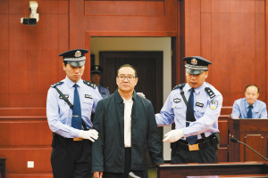 16亿含100套房产(图)