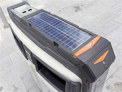 重庆太阳能智能垃圾箱亮相:垃圾多了自动报告