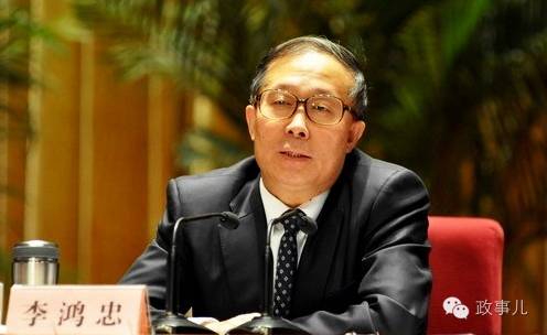 6月29日,湖北省长王国生赴青海,接替骆惠宁担任省委书记,此番湖北省委书记李鸿忠“临危受命”北上,主持天津大局。