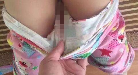 9月12日晚上，家住福建省福州市罗源县的赵女士发现，刚从幼儿园放学回家的5岁女儿下体青肿，不停流血，怀疑是幼儿园老师殴打所致。微博 图