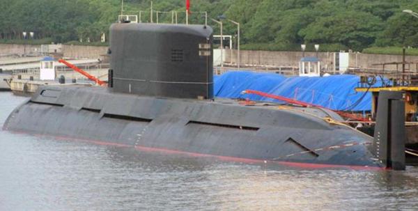 朝鲜导弹潜艇的尺寸可能接近中国32型试验潜艇，水下排水量达6000吨以上，不过由于朝鲜技术所限，其自造大型潜艇的航行速度、潜深等性能可能比较差