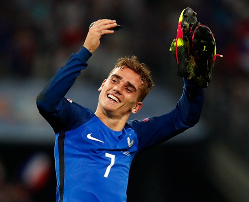 世预赛-格列兹曼传射加梅罗双响 法国4-1逆转胜