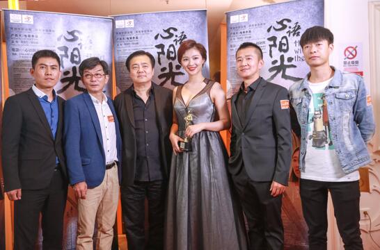 导演卢浩天,监制陈东村,制片人李少伟,演员李净洋和李嘉明