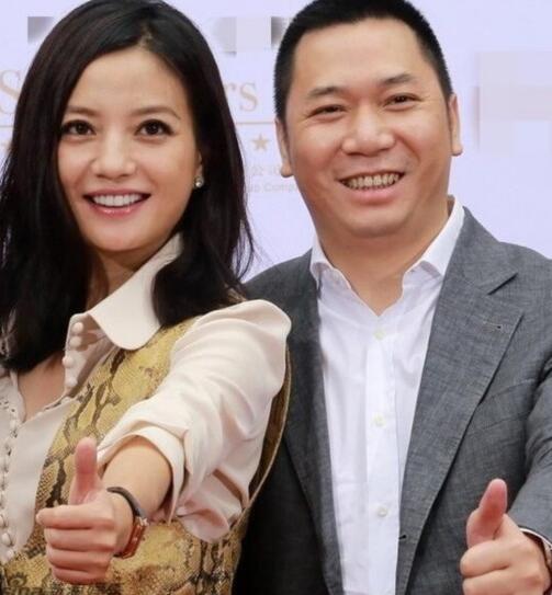 赵薇"亏本"减持股份 或因明星身份尴尬