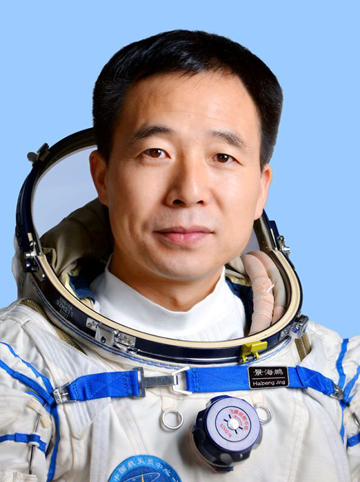 景海鹏:中国首位三度飞天的航天员