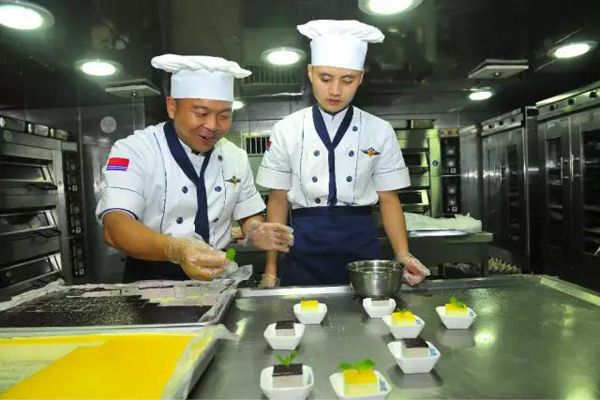 航母辽宁舰胡匪生计照公布:超市邮局电视台俱全 似“海上都会‘