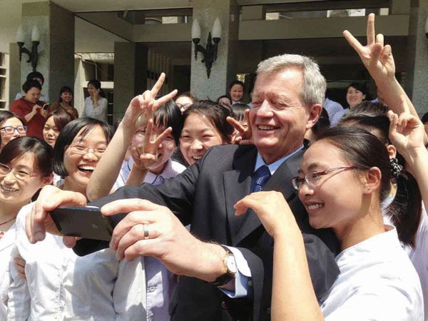 美国驻华大使博卡斯完成对中国所有省份的访问