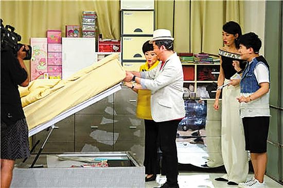 现场还原黄国伦、寇乃馨夫妇的家(《wuli屋里变》)